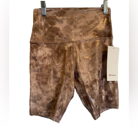 *NWT Lululemon align shorts Size 6 - Picture 2 of 5